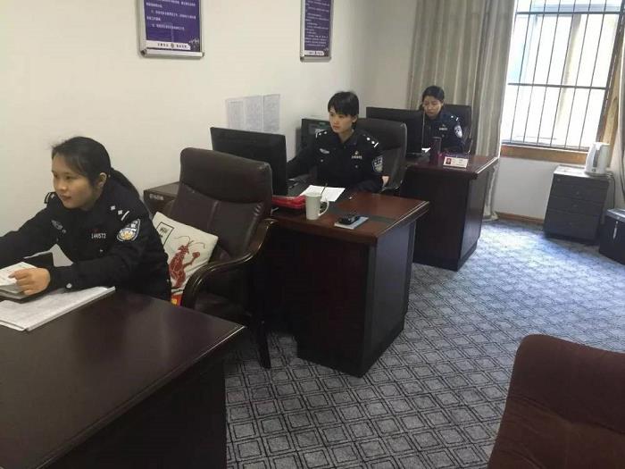 mg冰球突破单机版下载